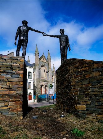 simsearch:832-03233349,k - Derry, Reconciliation Statues, Carlisle road Stock Photo - Rights-Managed, Code: 832-03359057