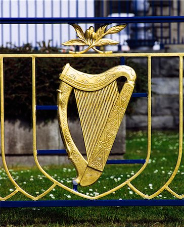 Garden Of Remembrance, Dublin, Co Dublin, Ireland; Irish Harp In A Garden Stock Photo - Rights-Managed, Code: 832-03640309