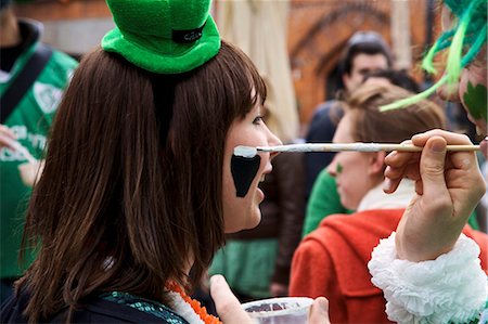 dublin - Dublin, Ireland; A Woman Gets Her Face Painted For Saint Patrick's Day Stock Photo - Rights-Managed, Code: 832-03640967