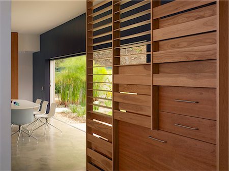 dining area - Kaplan Wright House, Los Angeles natural waxed reclaimed timber screen. Architects: Susan Minter Stock Photo - Rights-Managed, Code: 845-04826620