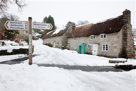 simsearch:6126-08643376,k - The row of cottages at Forder Cross, Ponsworthy, Dartmoor, Devon, England, UK Foto de stock - Con derechos protegidos, Código: 845-05838036
