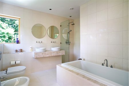 simsearch:845-07561516,k - En suite bathroom, Geoff Carter, UK. Architects: Geoff Carter, retired Stock Photo - Rights-Managed, Code: 845-05838081