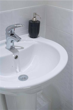 simsearch:845-07561516,k - Albion conversion. Close-up detail of washbasin Stock Photo - Rights-Managed, Code: 845-05839070