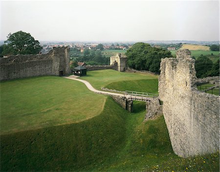 Pickering Castle. the Outer Ward and Gatehouse . Stock Photo - Rights-Managed, Code: 845-05839445