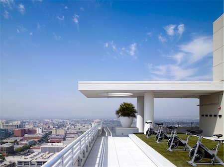 simsearch:845-06008034,k - Roof terrace, 755 Tower, Los Angeles, California. Architects: RTKL Stock Photo - Rights-Managed, Code: 845-06008046