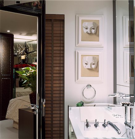 simsearch:845-05838374,k - En suite bathroom in Portobello apartment, London, UK. Designed by Designed by Stephen Ryan Stock Photo - Rights-Managed, Code: 845-06008069