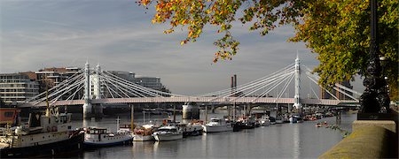 Albert Bridge, Battersea, London. Architect: Rowland Mason Ordish. Stock Photo - Rights-Managed, Code: 845-02725719