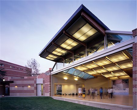 Gloria Kaufmann Hall, UCLA Campus Refurbishment and Extension,  California. Architect: MRY Moore Rubble Yudell, Foto de stock - Con derechos protegidos, Código: 845-02727195
