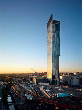 simsearch:845-02727361,k - Hilton Hotel Tower, 303 Deansgate, Manchester. Architect: Ian Simpson Architects. Stock Photo - Rights-Managed, Code: 845-02727262