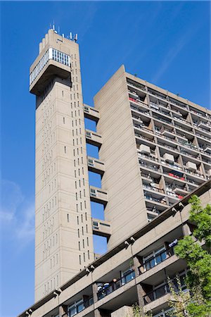 simsearch:845-02727361,k - Trellick Tower, Kensington, London. Architect: Erno Goldfinger Stock Photo - Rights-Managed, Code: 845-02727362