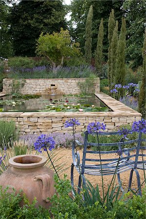 simsearch:845-02727746,k - Dorset Water Lily Garden - Romantic Touch, 2008 Hampton Court Flower Show, England. Designer: Claudia de Yong Stock Photo - Rights-Managed, Code: 845-02727698