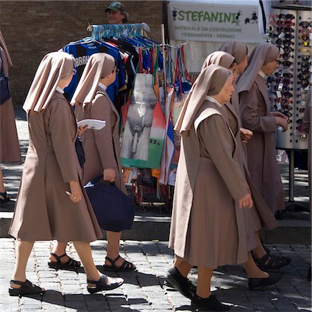 Nuns, Rome Foto de stock - Con derechos protegidos, Código: 845-03464075