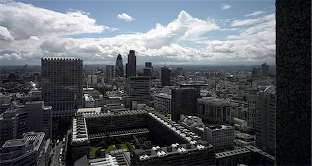 simsearch:845-06008142,k - View over the Barbican (foreground) with the City of London in the background. Foto de stock - Con derechos protegidos, Código: 845-03463463