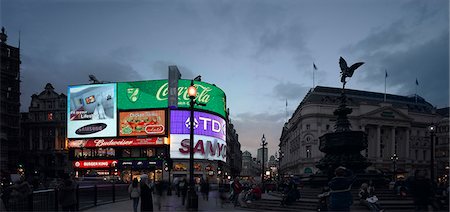 simsearch:845-03463436,k - Piccadilly Circus, London at dusk. Stock Photo - Rights-Managed, Code: 845-03463472