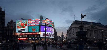 simsearch:845-03463436,k - Piccadilly Circus, London at dusk. Stock Photo - Rights-Managed, Code: 845-03463473