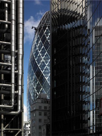 simsearch:845-03463436,k - Swiss Re Building, (The Gherkin) St Mary Axe, London Stock Photo - Rights-Managed, Code: 845-03463480