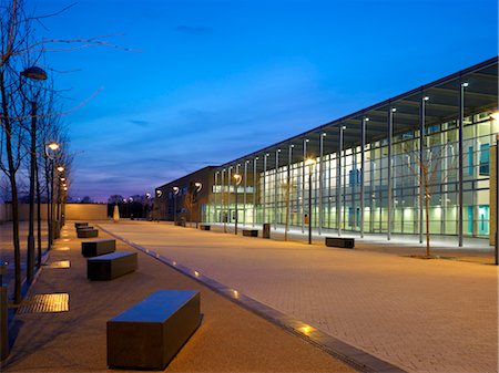 Hampshire County Council Sir John Hunt of Everest, Basingstoke.  Architects: Hampshire County Council Stock Photo - Rights-Managed, Code: 845-03553153