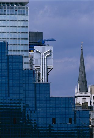 rogers centre - Lloyd's Building, City of London, 1986. Lloyd's, the old HSBC building and church spire. Architects: Richard Rogers Stock Photo - Rights-Managed, Code: 845-03720212