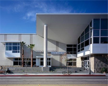 simsearch:845-06008034,k - Public Library, Santa Monica. Architects: MRY Moore Rubble Yudel Stock Photo - Rights-Managed, Code: 845-03720437