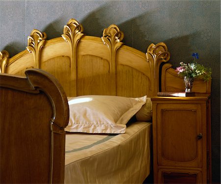 Horta Museum, Brussels, 1898 - 1906. Master bedroom, First Floor with elaborately carved bed. Architects: Victor Horta Stock Photo - Rights-Managed, Code: 845-03721449