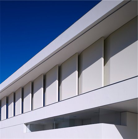 simsearch:845-06008034,k - White modern louvred panelling details, Briarcrest House, Beverly Hills, California. Architects: SPF Architects Stock Photo - Rights-Managed, Code: 845-03777500