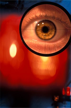 drugs (recreational) - EYE IN CROSSHAIRS OF GUN SCOPE Stock Photo - Rights-Managed, Code: 846-05647471