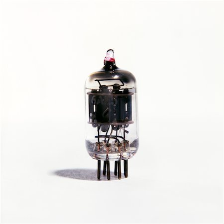 1900s 20th CENTURY VACUUM TUBE FROM RADIO Stock Photo - Rights-Managed, Code: 846-05647541