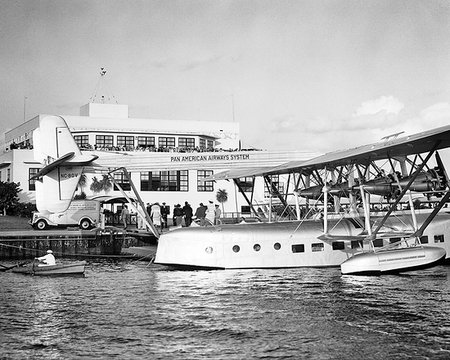 simsearch:846-05645898,k - 1930s PAN AMERICAN AIRWAYS SYSTEM SIKORSKY S-40 FLYING BOAT NC-80V AMERICAN CLIPPER AT SEA PLANE AIRPORT MIAMI FLORIDA USA Stock Photo - Rights-Managed, Code: 846-09181472