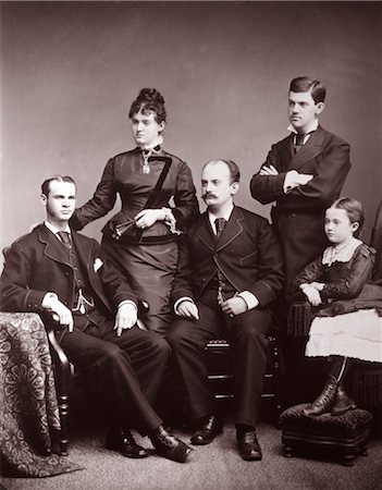 simsearch:846-02795935,k - 1870s 1876 NOSTALGIC FAMILY PORTRAIT Stock Photo - Rights-Managed, Code: 846-02794947