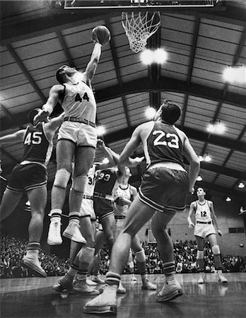 1970s RETRO BASKETBALL GAME HOOP POINT DUNK Stock Photo - Rights-Managed, Code: 846-02797070