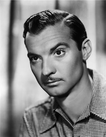 ZACHARY SCOTT PORTRAIT HOLLYWOOD FILM ACTOR FAMOUS FOR HIS ROLES IN MILDRED PIERCE AND MASK OF DIMITRIOS Stock Photo - Rights-Managed, Code: 846-02791814