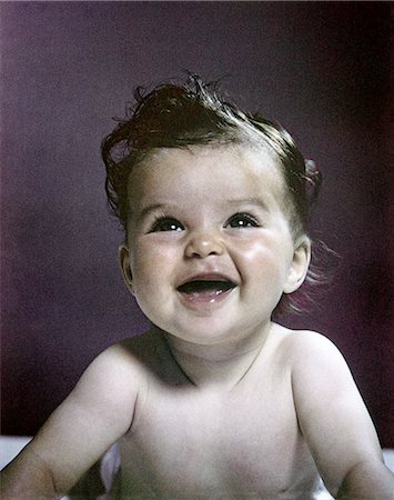 1940s 1950s BABY HEAD SHOULDERS LAUGHING SMILING HAPPY Foto de stock - Con derechos protegidos, Código: 846-02793960
