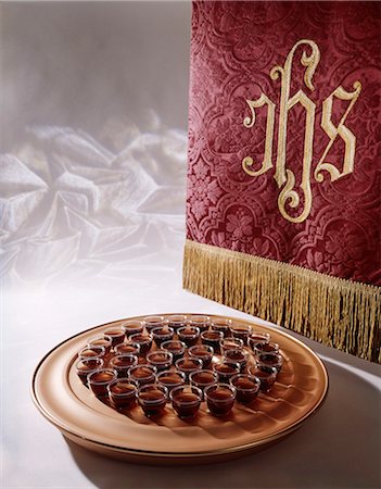 simsearch:846-03165636,k - RELIGIOUS STILL LIFE OF TRAY OF WINE OFFERINGS FOR COMMUNION AND EMBROIDERED CLOTH WITH IHS Stock Photo - Rights-Managed, Code: 846-03165295