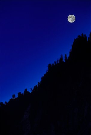 simsearch:846-02796426,k - YOSEMITE NP, CA BLUE EVENING SKY AND MOON Stock Photo - Rights-Managed, Code: 846-03165355