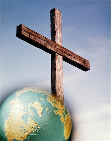 1960s GLOBE OF THE EARTH AND LARGE WOODEN CROSS Stock Photo - Rights-Managed, Code: 846-03165395