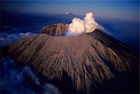 STEAM RISING FROM MOUTH OF VOLCANO MOUNT SAINT HELENS WASHINGTON STATE Stock Photo - Rights-Managed, Code: 846-03165638