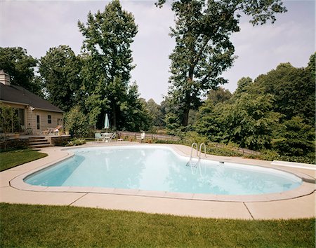 simsearch:846-03165791,k - 1960s 1970s BACKYARD HOME IN GROUND POOL Stock Photo - Rights-Managed, Code: 846-03166035