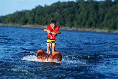 YOUNG BOY AQUA SKIING Stock Photo - Rights-Managed, Code: 846-03163666