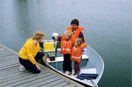 1970s FAMILY SMALL FISHING BOAT AT DOCK SIDE Stock Photo - Rights-Managed, Code: 846-03163747