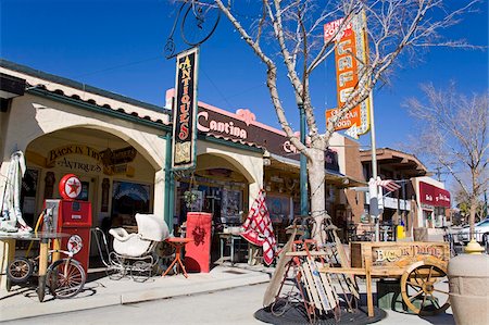 Antique store in the Historic District of Boulder City, Nevada, United States of America, North America Stock Photo - Rights-Managed, Code: 841-05784590