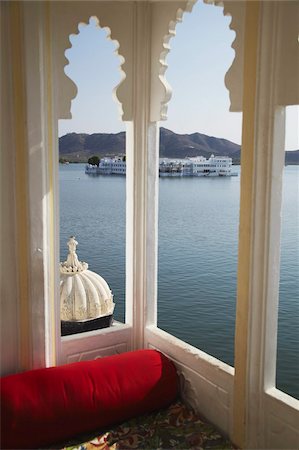 View of Lake Palace Hotel from Jagat Niiwas Palace Hotel, Udaipur, Rajasthan, India, Asia Stock Photo - Rights-Managed, Code: 841-05785338