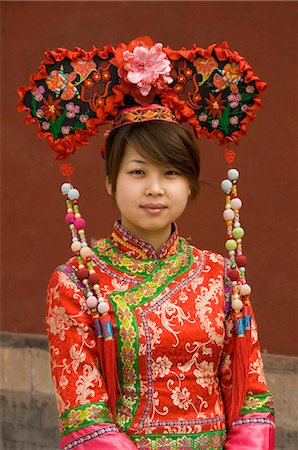 Chinese dancer in traditional costume, Chengde, Hebei, China, Asia Stock Photo - Rights-Managed, Code: 841-05785370