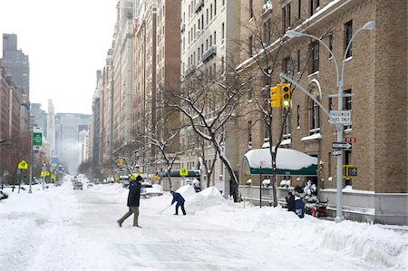 snow city - A deserted Park Avenue after a blizzard in New York City, New York State, United States of America, North America Stock Photo - Rights-Managed, Code: 841-05781075