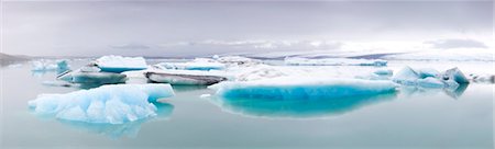 panorama - Icebergs floating on the Jokulsarlon glacial lagoon, Iceland, Polar Regions Stock Photo - Rights-Managed, Code: 841-05781450