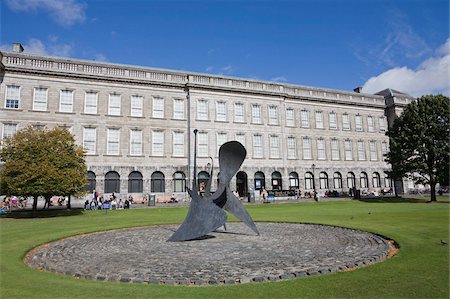 simsearch:841-06030533,k - Fellows Square with modern sculpture in front of Old Library, Trinity College, Dublin, Republic of Ireland (Eire), Europe Stock Photo - Rights-Managed, Code: 841-05782149