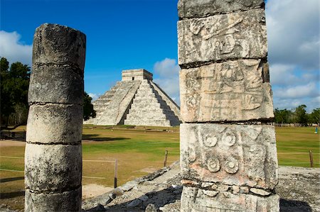 El Castillo pyramid (Temple of Kukulcan) in the ancient Mayan ruins of Chichen Itza, UNESCO World Heritage Site, Yucatan, Mexico, North America Stock Photo - Rights-Managed, Code: 841-05796595