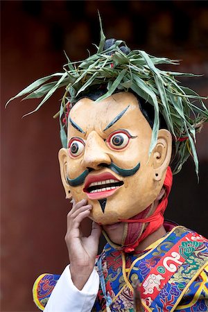 simsearch:841-06030938,k - Monk wearing carved wooden mask during traditional performance at the Wangdue Phodrang Tsechu, Wangdue Phodrang Dzong, Wangdue Phodrang (Wangdi), Bhutan, Asia Foto de stock - Con derechos protegidos, Código: 841-05959767