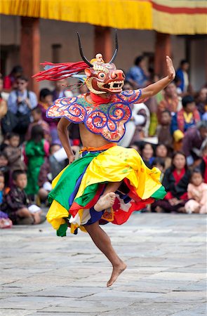 simsearch:841-06030938,k - Monks performing traditional masked dance at the Wangdue Phodrang Tsechu, Wangdue Phodrang Dzong, Wangdue Phodrang (Wangdi), Bhutan, Asia Foto de stock - Con derechos protegidos, Código: 841-05959761