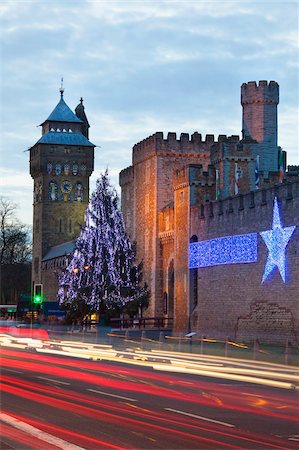 simsearch:841-06342927,k - Cardiff Castle with Christmas lights and traffic light trails, Cardiff, South Wales, Wales, United Kingdom, Europe Stock Photo - Rights-Managed, Code: 841-05960639