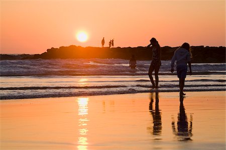 silhouette group people - Newport Beach at sunset, Orange County, California, United States of America, North America Stock Photo - Rights-Managed, Code: 841-05961630